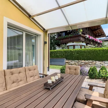 Holiday home Gartentraum 2 *